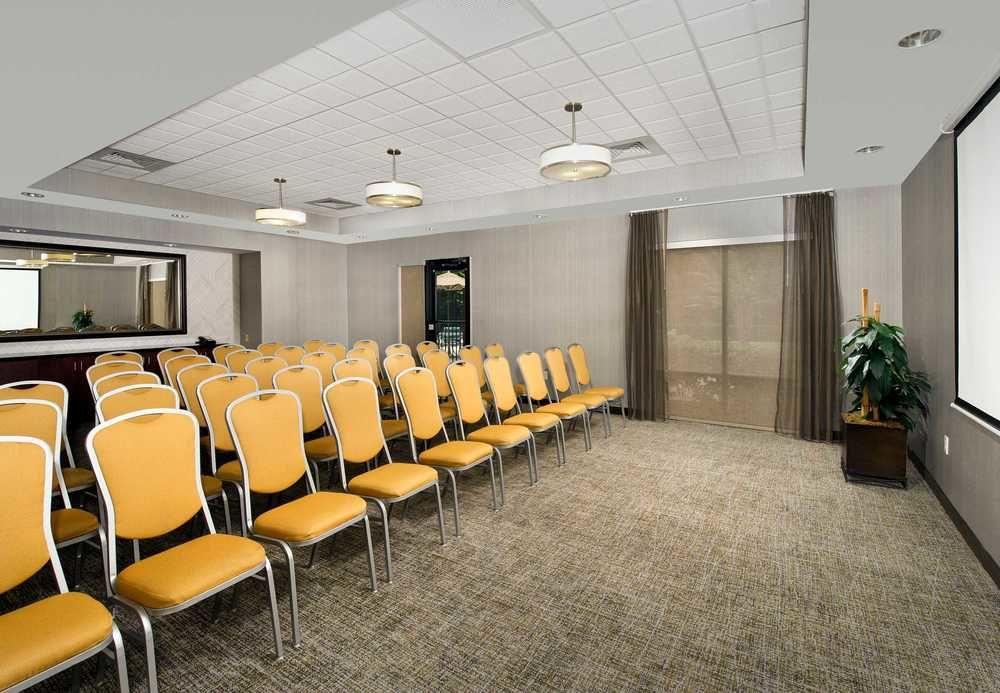 Springhill Suites By Marriott Jacksonville North I-95 Area Exterior photo