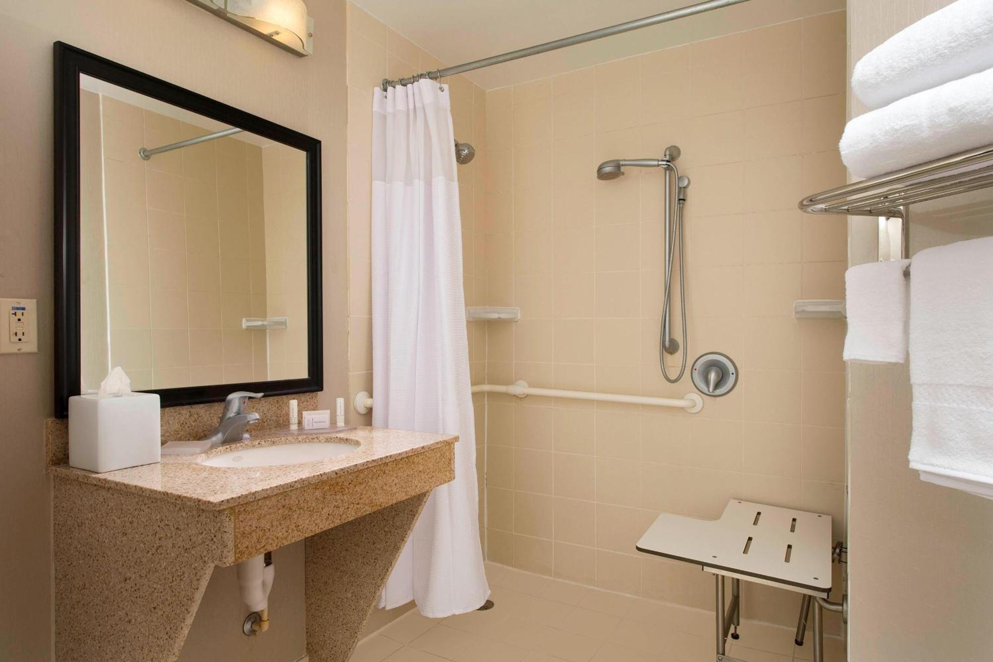Springhill Suites By Marriott Jacksonville North I-95 Area Exterior photo
