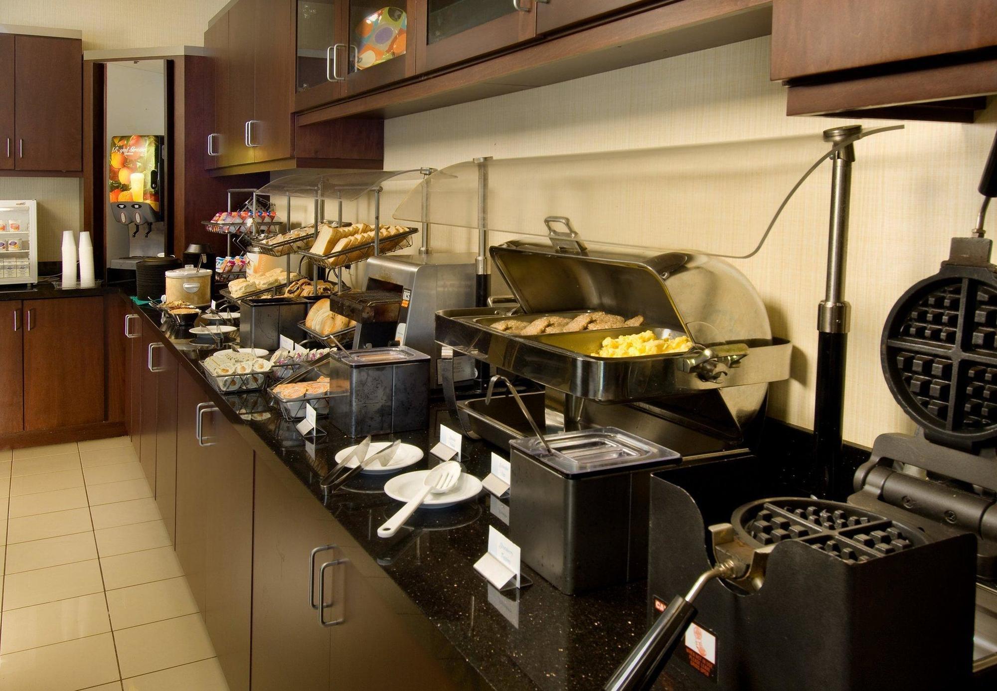 Springhill Suites By Marriott Jacksonville North I-95 Area Exterior photo